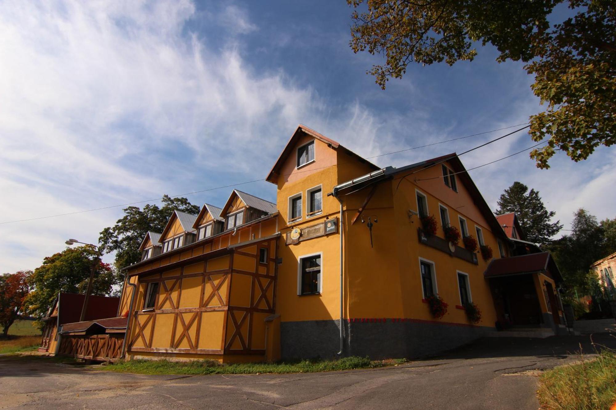 Hotel Restaurant Svejk Бублава Екстер'єр фото