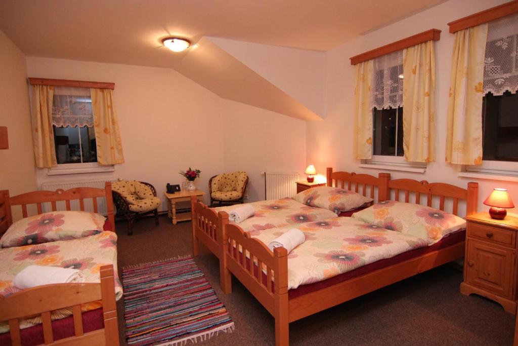 Hotel Restaurant Svejk Бублава Номер фото