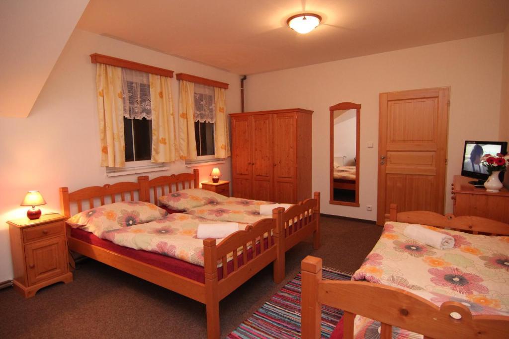 Hotel Restaurant Svejk Бублава Номер фото